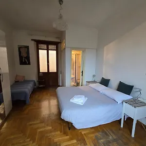 https://appartamento-esquilino-di-busby-yan.it-romehotels.com